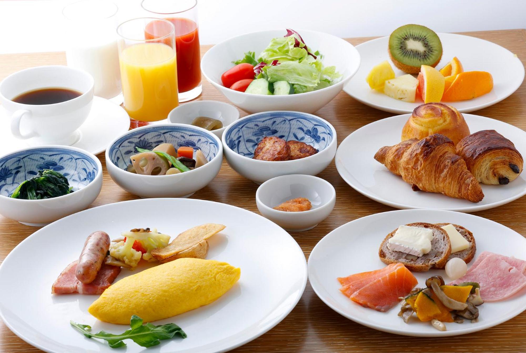 Hotel Okura Fukuoka Fukuoka  Exterior foto A Japanese breakfast