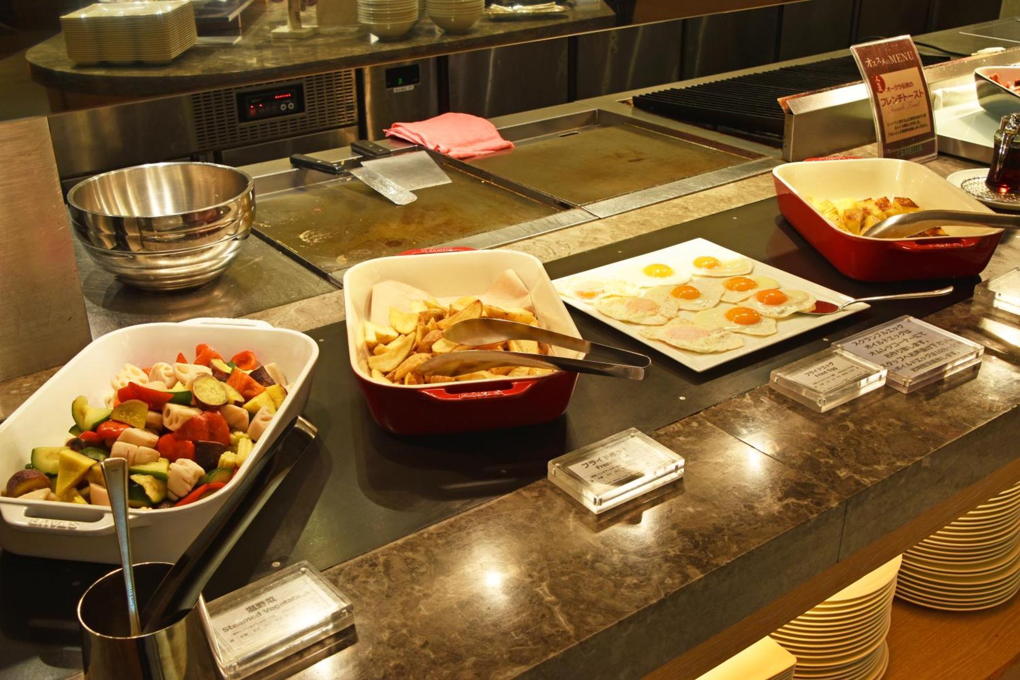 Hotel Okura Fukuoka Fukuoka  Exterior foto A buffet at a hotel